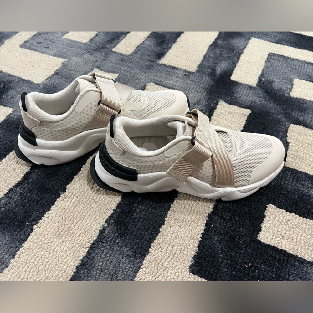 Sorel Cream and Black Women's Sneakers